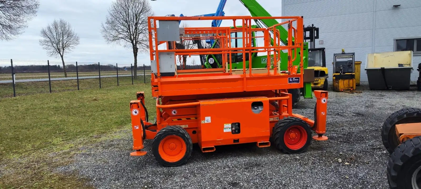 Platforma JLG 260 MRT - sa nogama - Za narudžbu